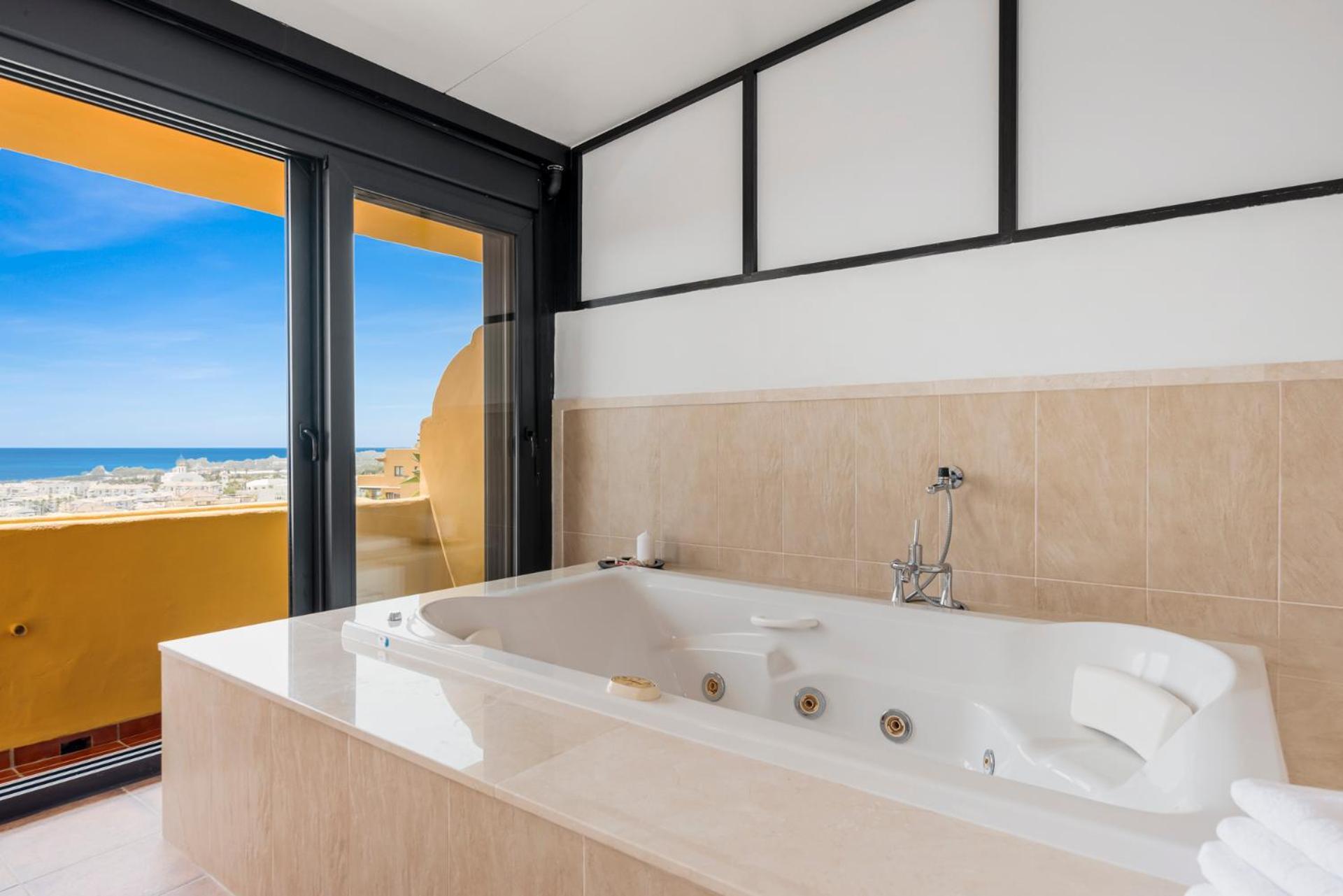 Sky And Sea Estepona Penthouse Eksteriør bilde