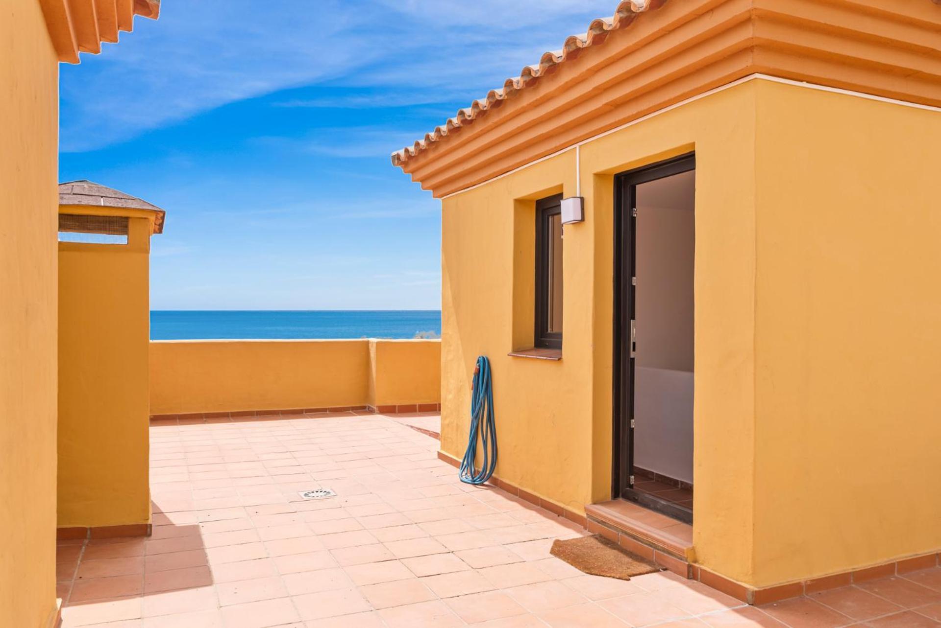 Sky And Sea Estepona Penthouse Eksteriør bilde